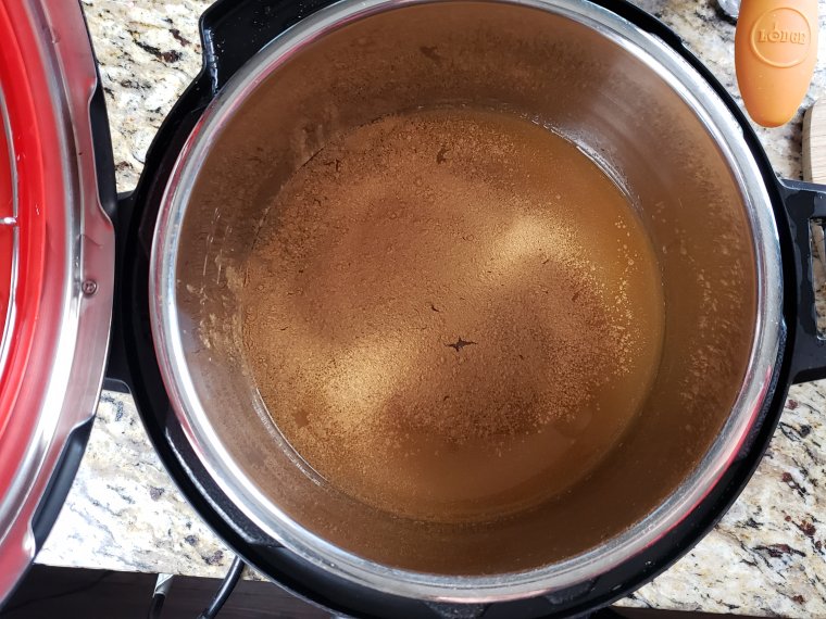 InstantPotPumpkinAppleCiderInProcess (11)